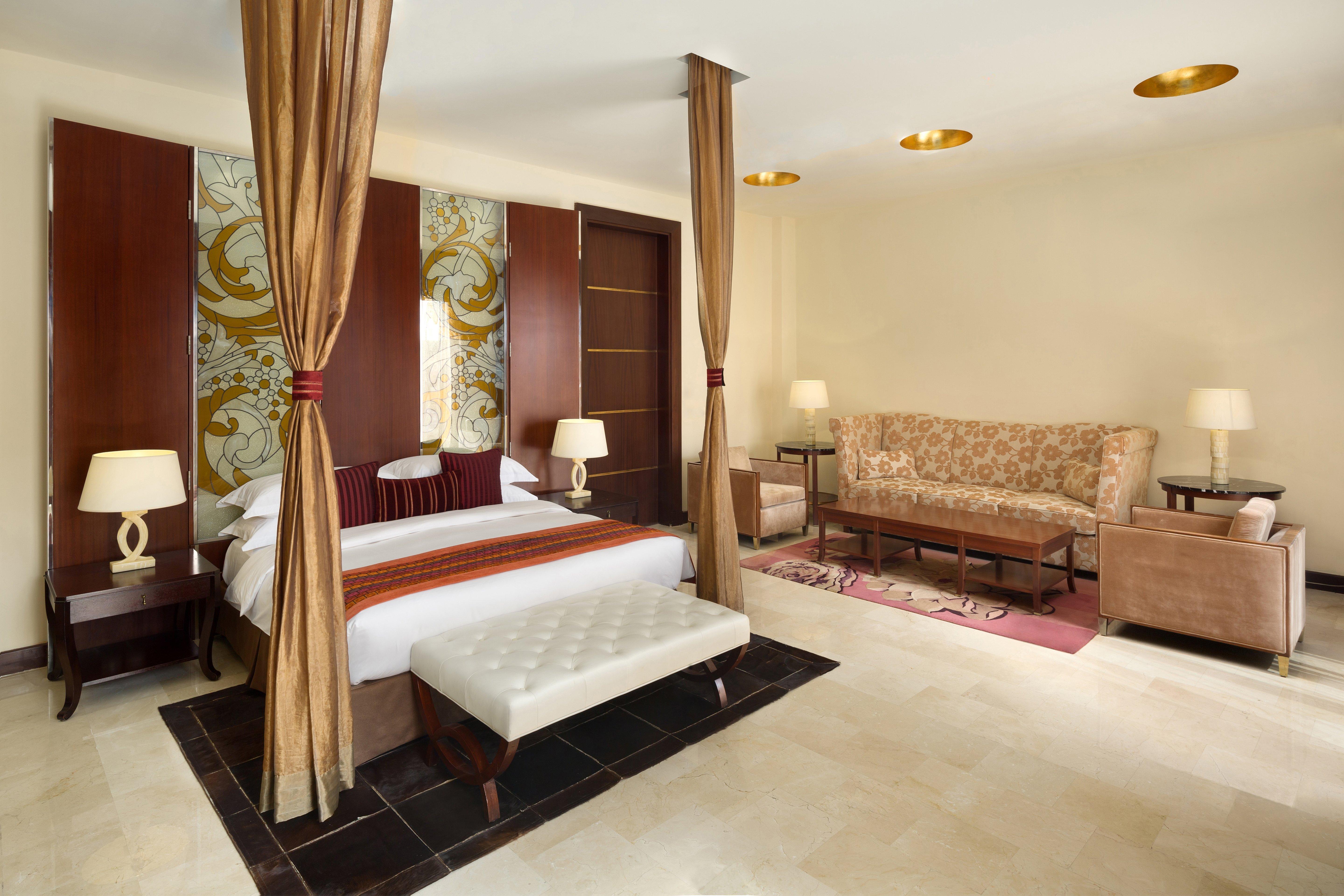 Hotel Crowne Plaza Al Khobar By Ihg Zewnętrze zdjęcie A bedroom at the Taj Mahal Palace, Mumbai