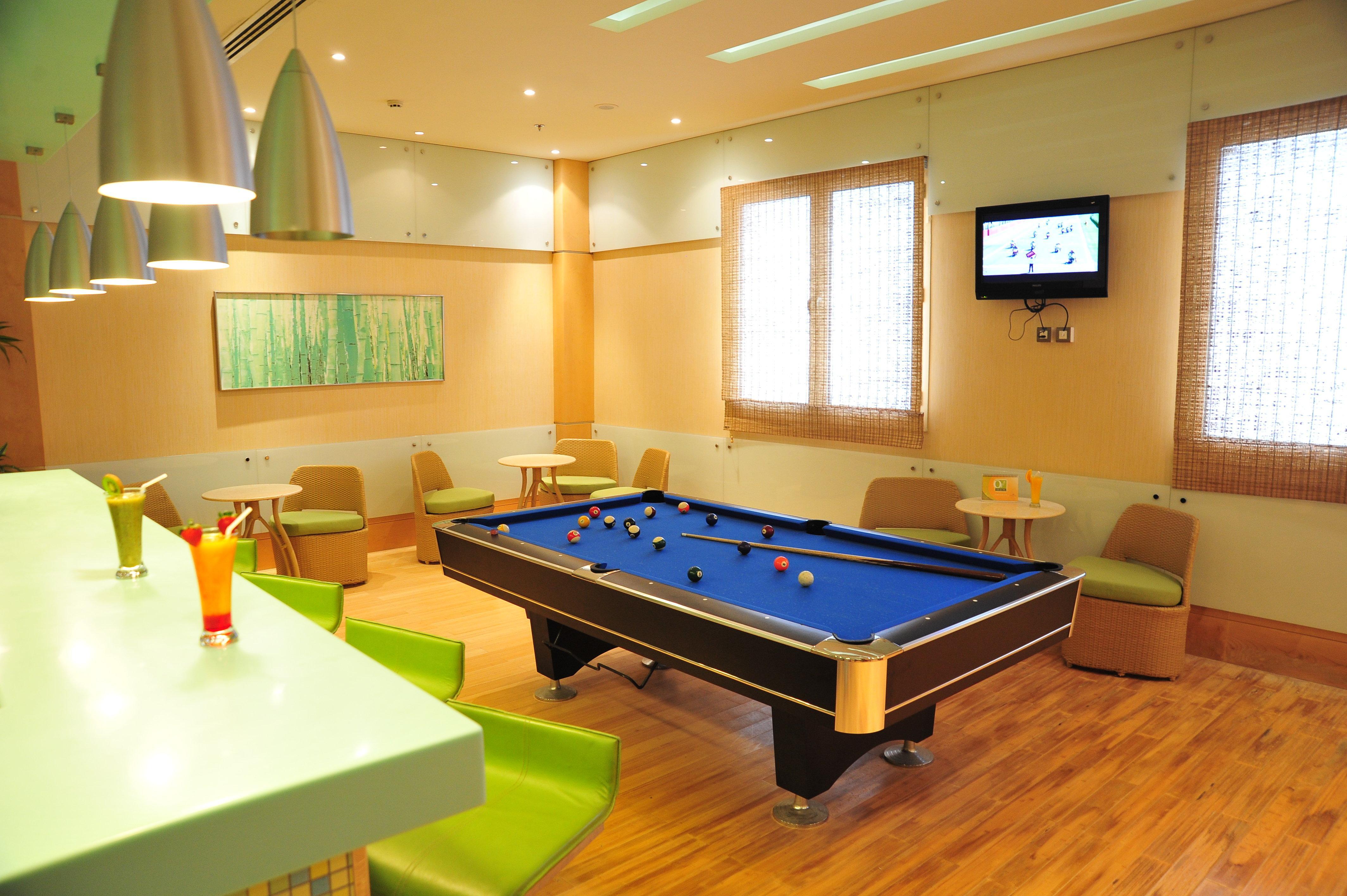 Hotel Crowne Plaza Al Khobar By Ihg Zewnętrze zdjęcie A pool table at a hotel