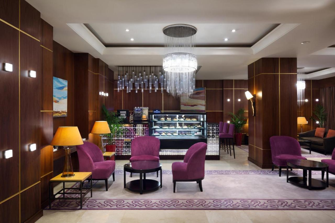 Hotel Crowne Plaza Al Khobar By Ihg Zewnętrze zdjęcie The lobby